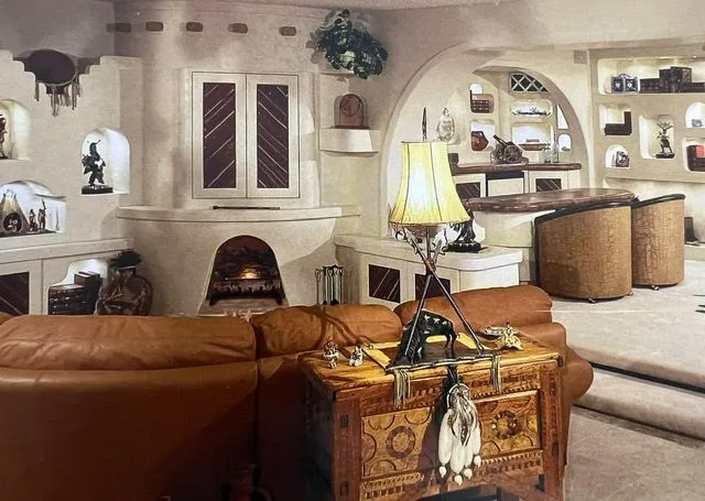 Transparent Commitments